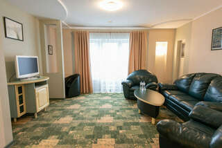 Гостиница Обертайх Люкс Калининград Семейный номер с балконом-4